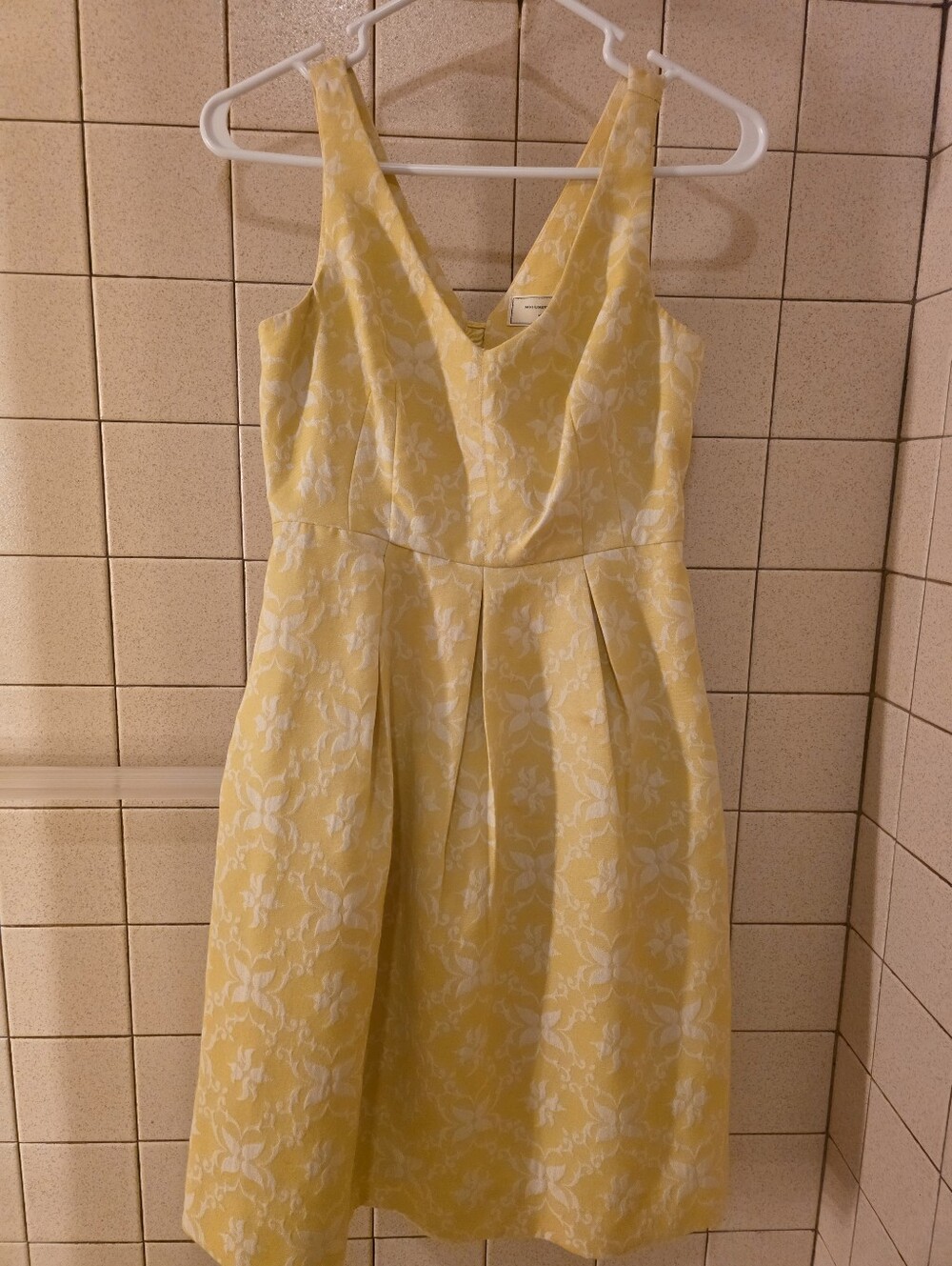 Moulinette SouersYellow Floral V-Neck Sleeveless Dress Frim Anthropolgy